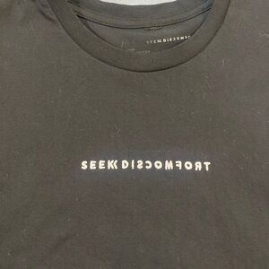 Seek Discomfort Black Short Sleeve Tshirt M Vintage Yes Theory With FLAW